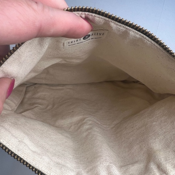 Tribe Alive Foldover Clutch Atitlan Brocade - NWOT - Picture 4 of 6